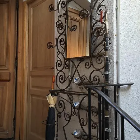 Apartment Light Filled Penthouse In Old Antibes. Heart Of The Riviera